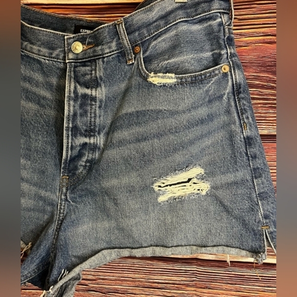 Express Button Up High Waist Mom Jean Shorts (Size 14) - Picture 4 of 9